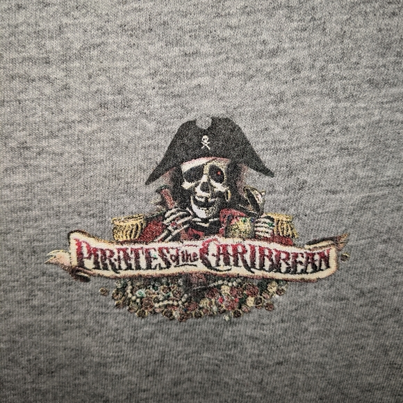 Medium Official Disney Men's Pirates of the Caribbean T-shirt - Picture 3 of 4